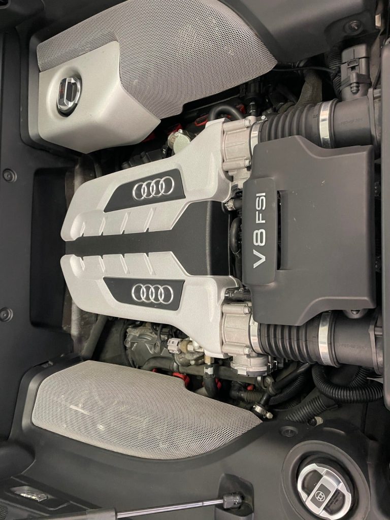 Audi R8 FSi Coupé quattro R-tr.