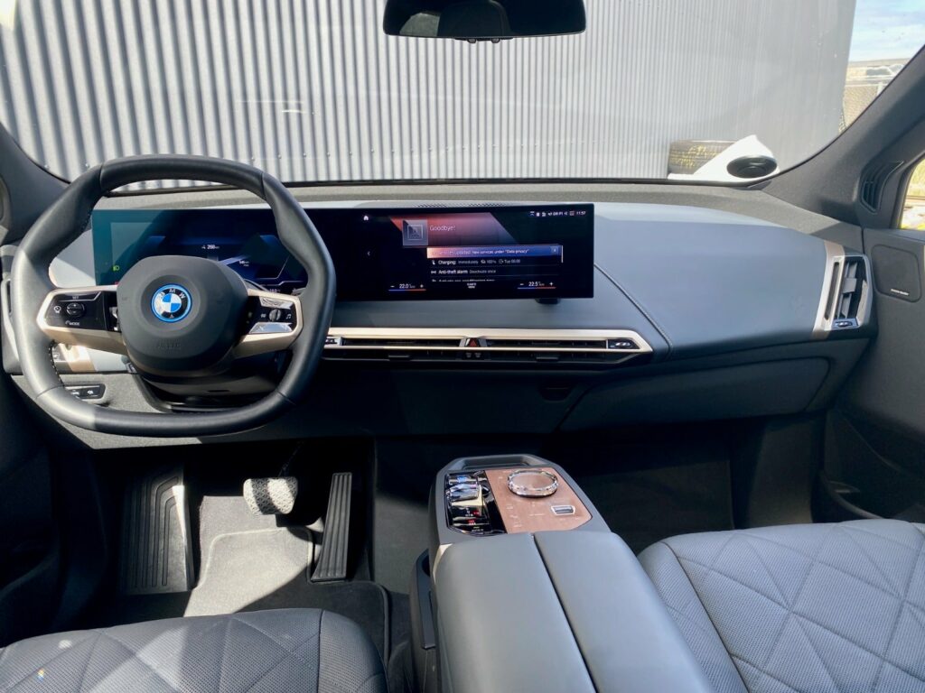 BMW iX xDrive50 Fully Charged Sport