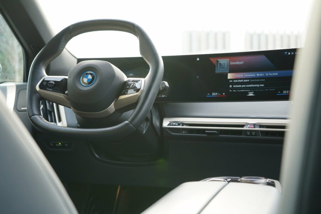 BMW iX xDrive50 Fully Charged Sport