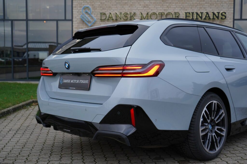 BMW i5 eDrive40 Touring M-Sport Pro