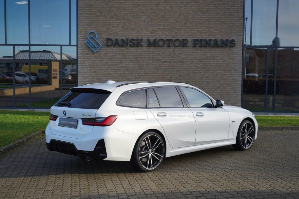 BMW 330e Touring M-Sport aut.